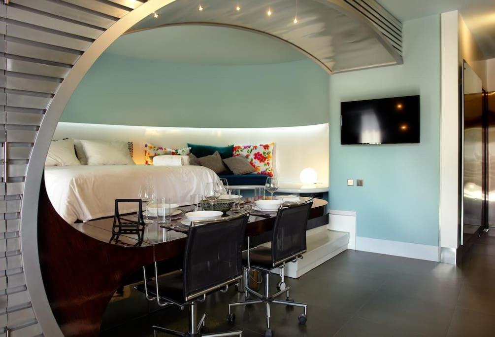 High End At The Center Of * Heraklion (Crete)